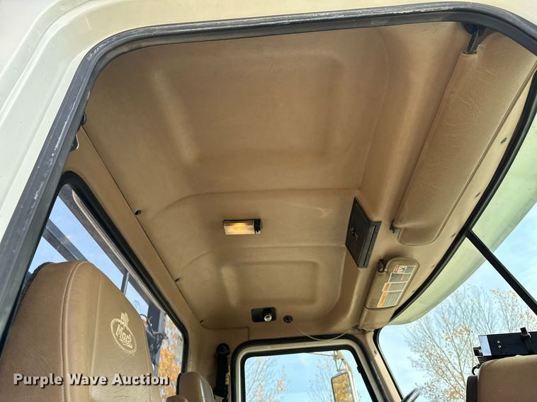 image for item DW2349 2004 Mack CV713 semi truck