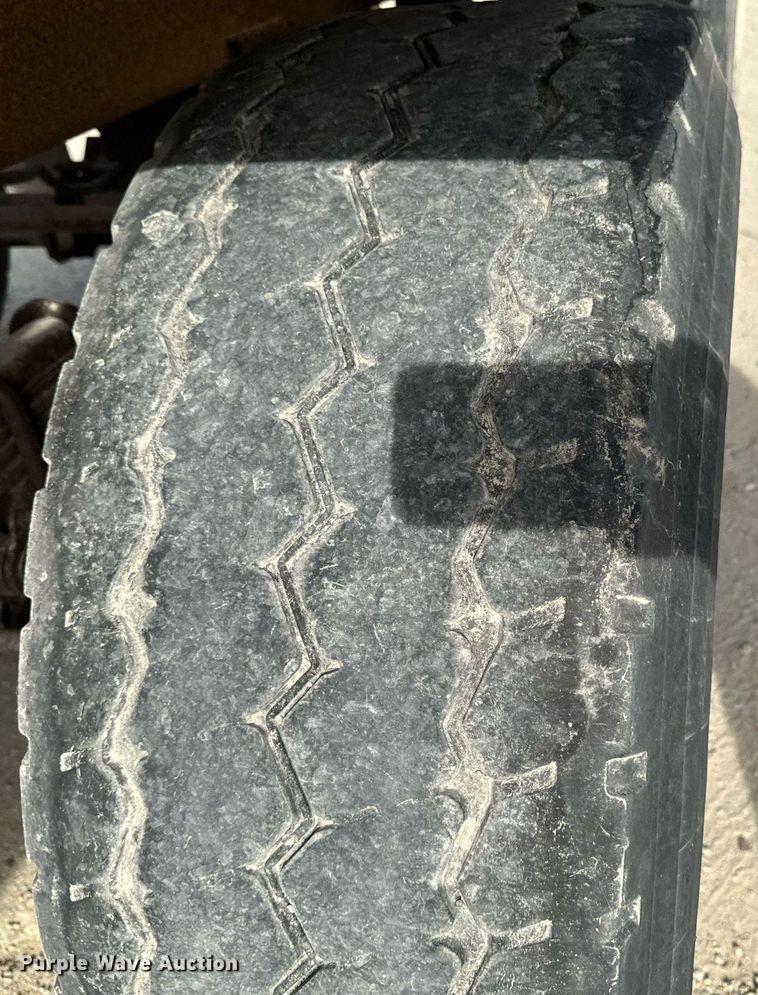 image for item DW2350 1995 Trail King TK54BDU-422 bottom dump trailer