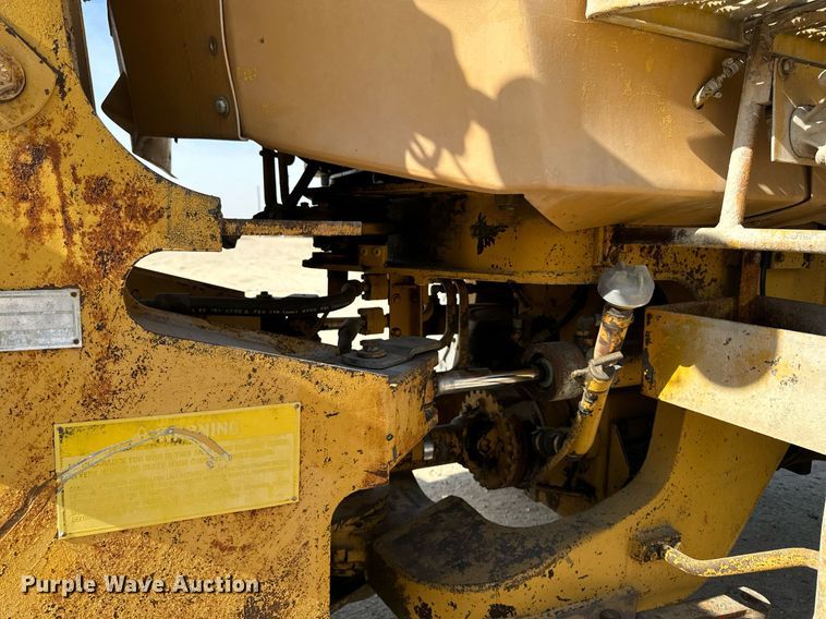 image for item DW2351 1984 Caterpillar 926 wheel loader