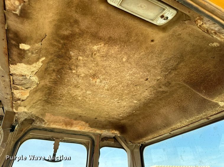 image for item DW2351 1984 Caterpillar 926 wheel loader