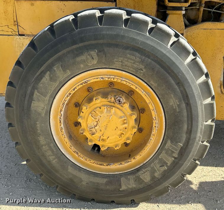image for item DW2351 1984 Caterpillar 926 wheel loader