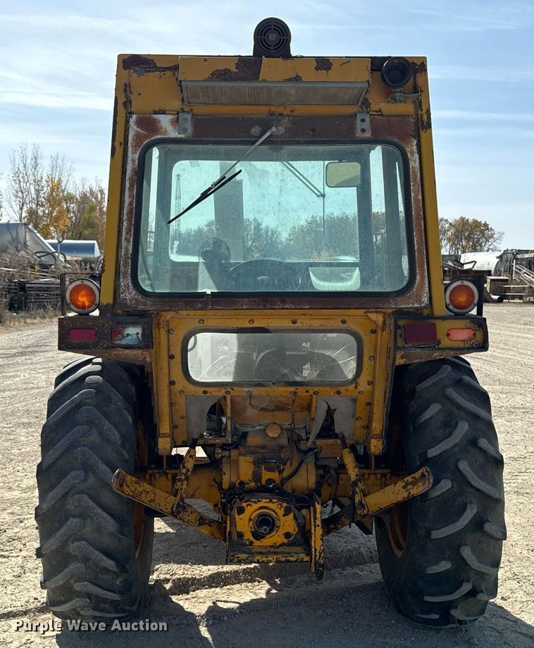 image for item DW2358 1984 John Deere 401D tractor