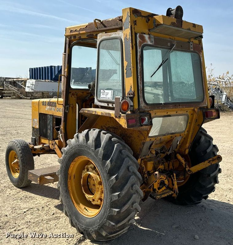 image for item DW2358 1984 John Deere 401D tractor