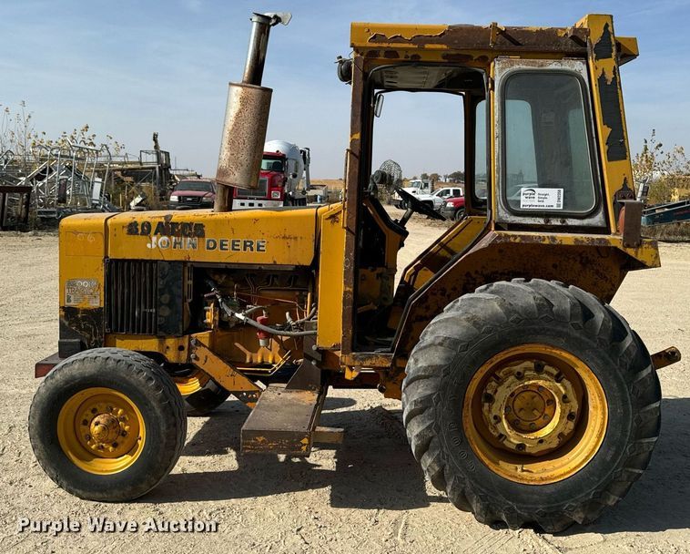 image for item DW2358 1984 John Deere 401D tractor