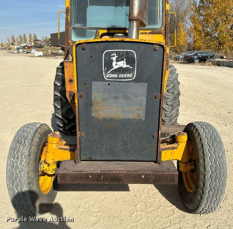 image for item DW2358 1984 John Deere 401D tractor