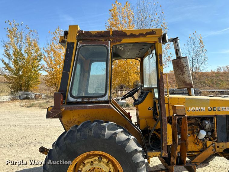 image for item DW2358 1984 John Deere 401D tractor