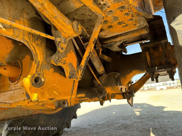 image for item DW2358 1984 John Deere 401D tractor