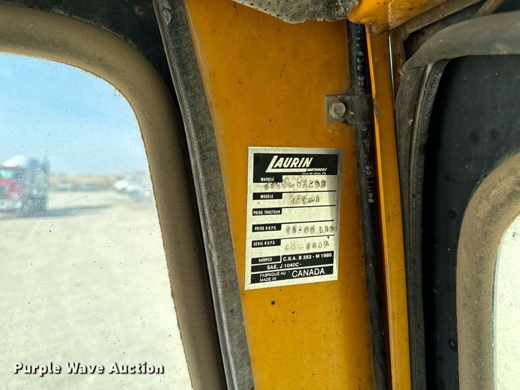 image for item DW2358 1984 John Deere 401D tractor