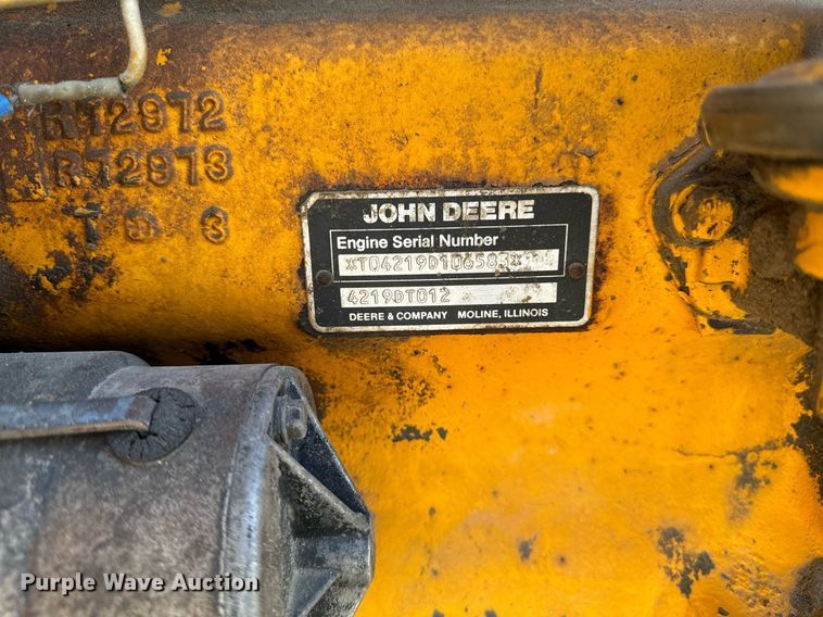 image for item DW2358 1984 John Deere 401D tractor