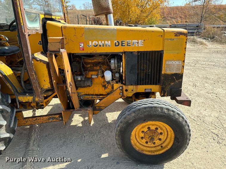 image for item DW2358 1984 John Deere 401D tractor