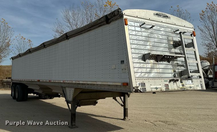 image for item DW2364 2002 Wilson DWH-400 grain trailer