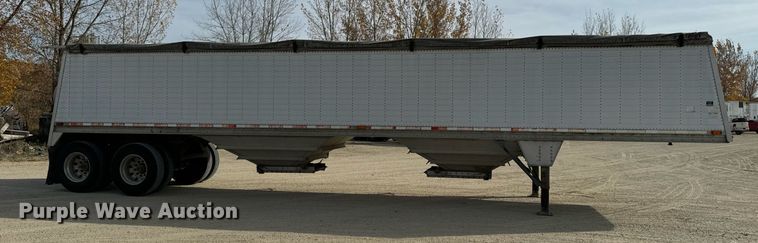 image for item DW2364 2002 Wilson DWH-400 grain trailer