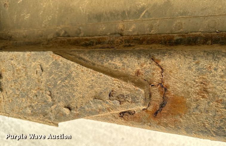 image for item DW2364 2002 Wilson DWH-400 grain trailer