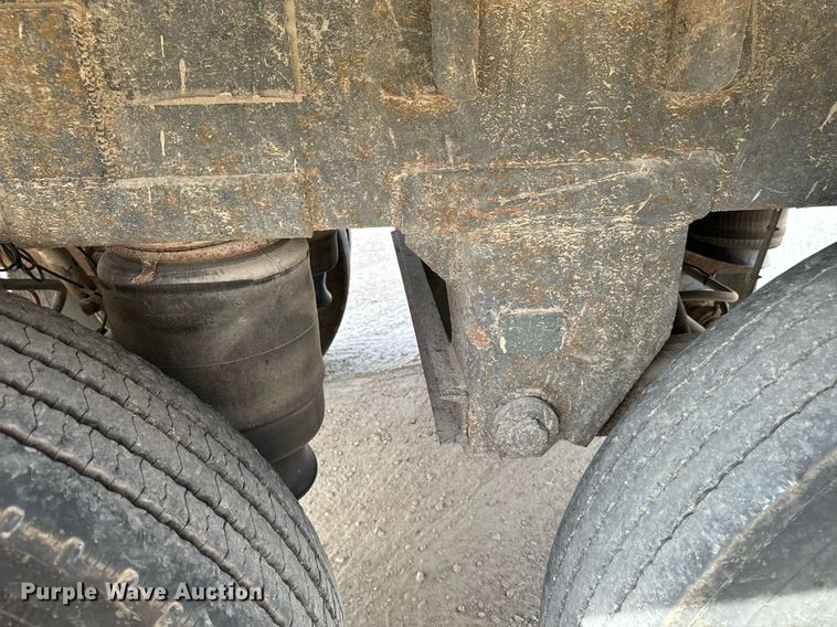 image for item DW2364 2002 Wilson DWH-400 grain trailer