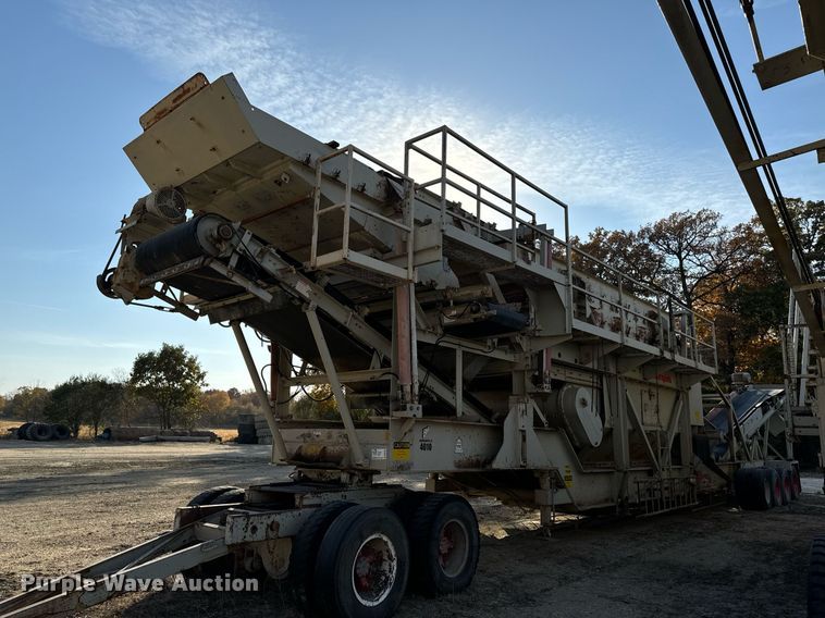 image for item DW2365 1995 CedarRapids Super 72 crusher