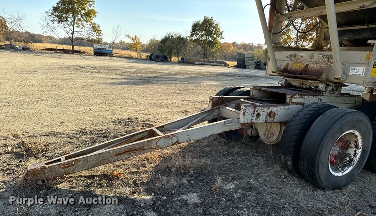 image for item DW2365 1995 CedarRapids Super 72 crusher