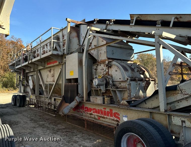 image for item DW2365 1995 CedarRapids Super 72 crusher