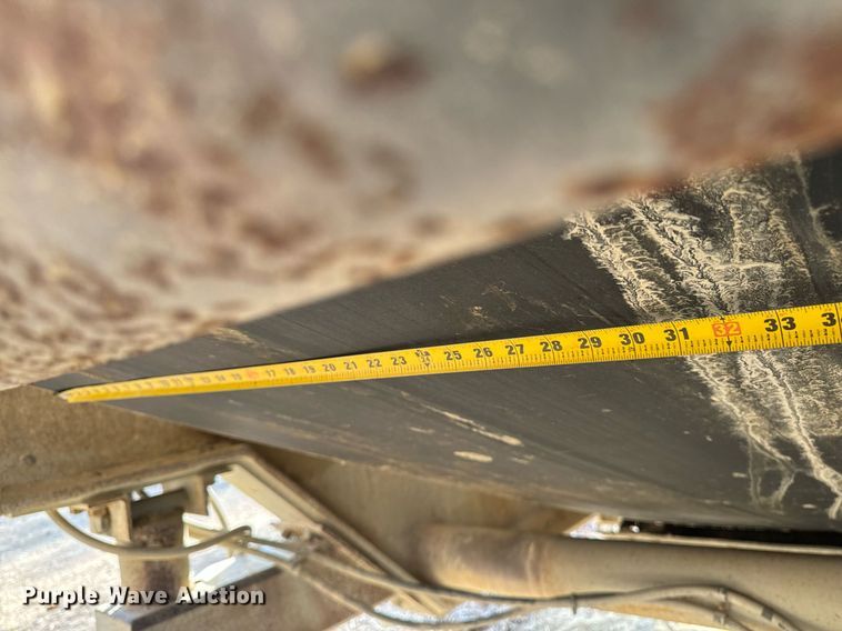 image for item DW2365 1995 CedarRapids Super 72 crusher