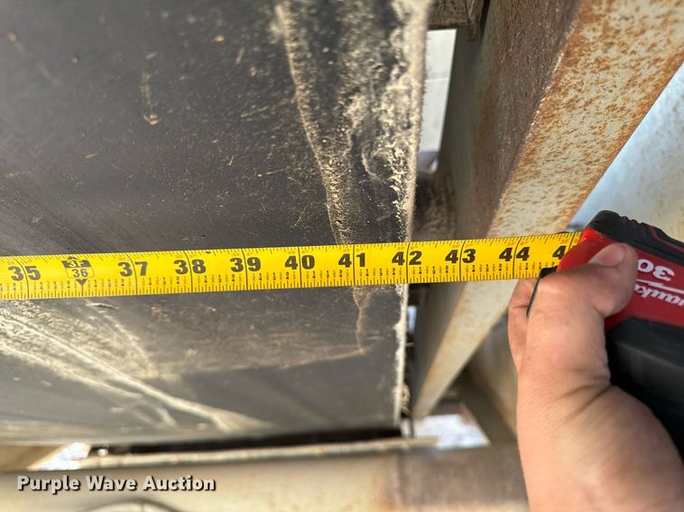 image for item DW2365 1995 CedarRapids Super 72 crusher