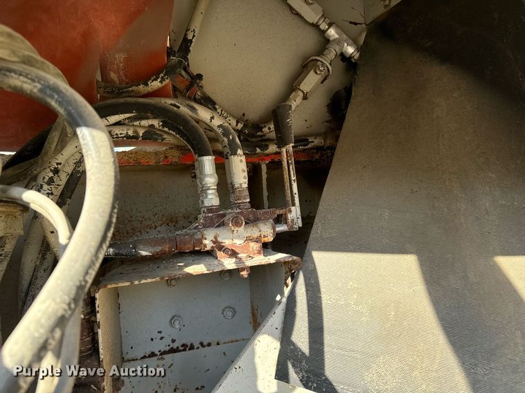 image for item DW2365 1995 CedarRapids Super 72 crusher