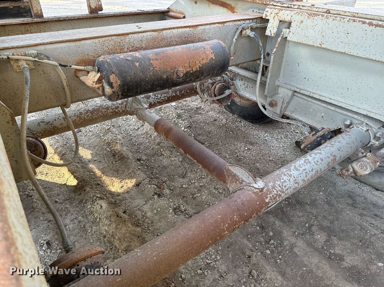 image for item DW2365 1995 CedarRapids Super 72 crusher