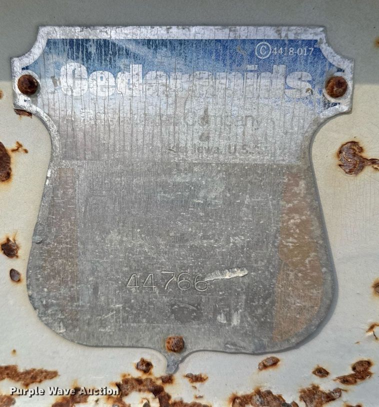 image for item DW2365 1995 CedarRapids Super 72 crusher