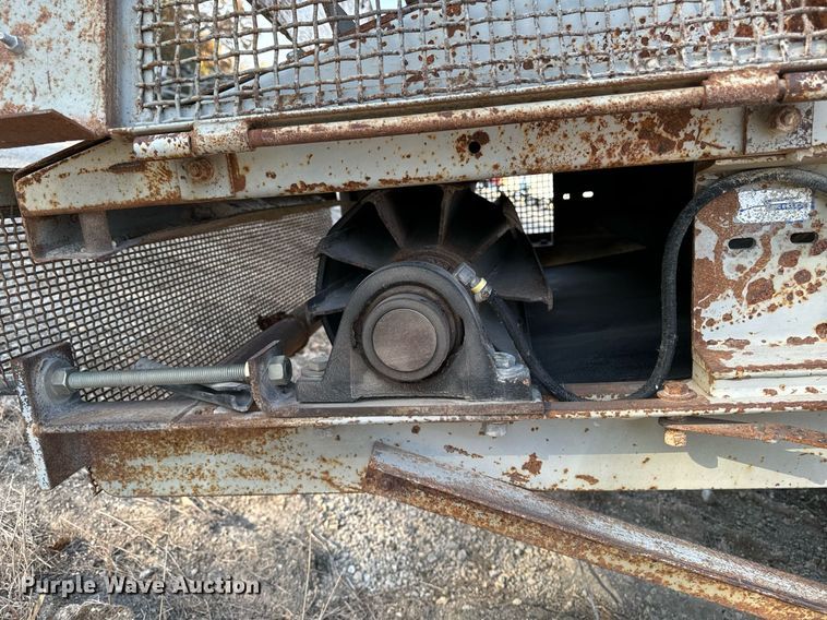 image for item DW2365 1995 CedarRapids Super 72 crusher