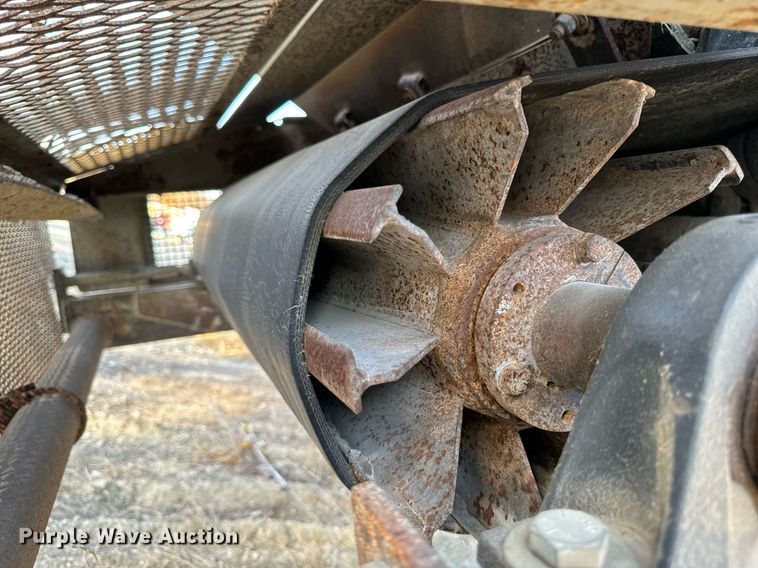 image for item DW2365 1995 CedarRapids Super 72 crusher