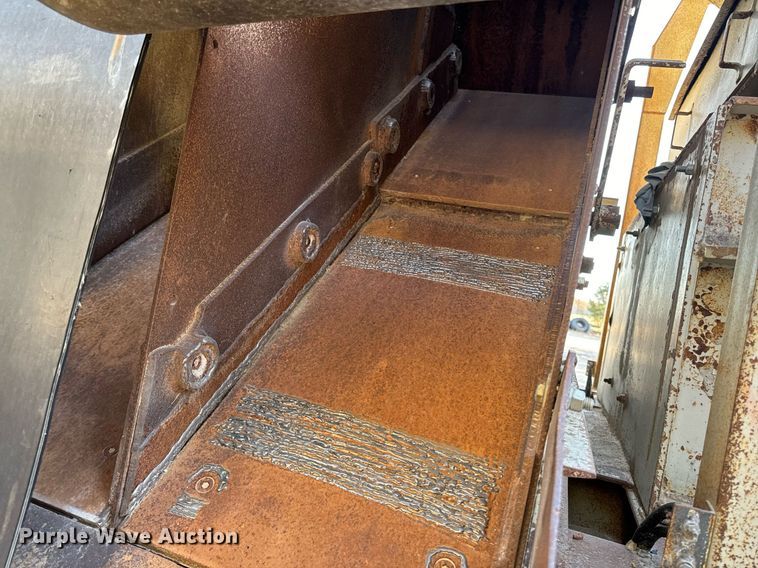 image for item DW2365 1995 CedarRapids Super 72 crusher