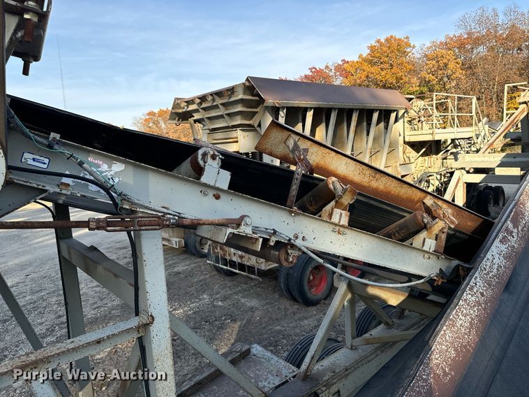 image for item DW2365 1995 CedarRapids Super 72 crusher