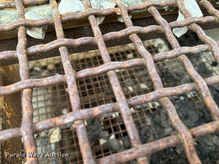 image for item DW2365 1995 CedarRapids Super 72 crusher