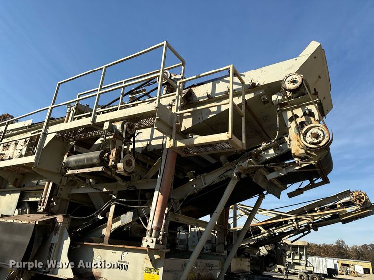 image for item DW2365 1995 CedarRapids Super 72 crusher