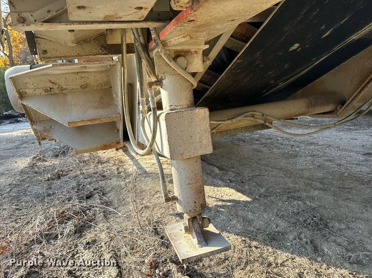 image for item DW2365 1995 CedarRapids Super 72 crusher