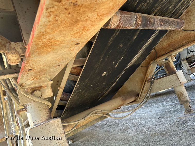 image for item DW2365 1995 CedarRapids Super 72 crusher