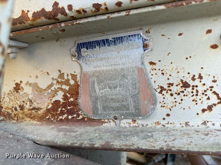 image for item DW2365 1995 CedarRapids Super 72 crusher