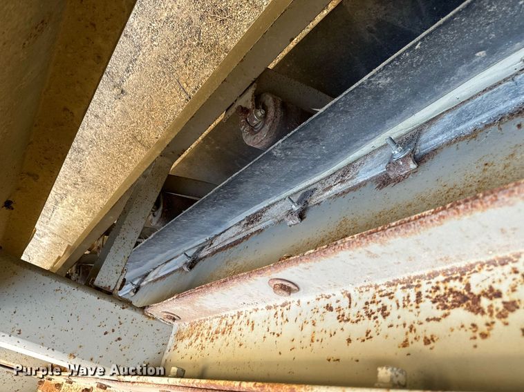 image for item DW2365 1995 CedarRapids Super 72 crusher