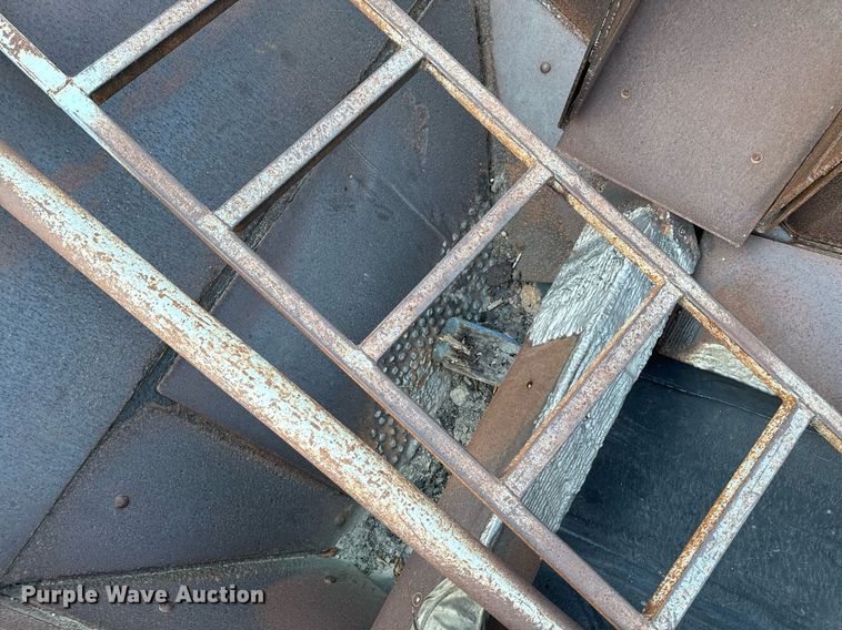 image for item DW2365 1995 CedarRapids Super 72 crusher