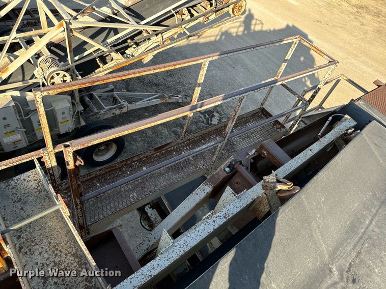 image for item DW2365 1995 CedarRapids Super 72 crusher