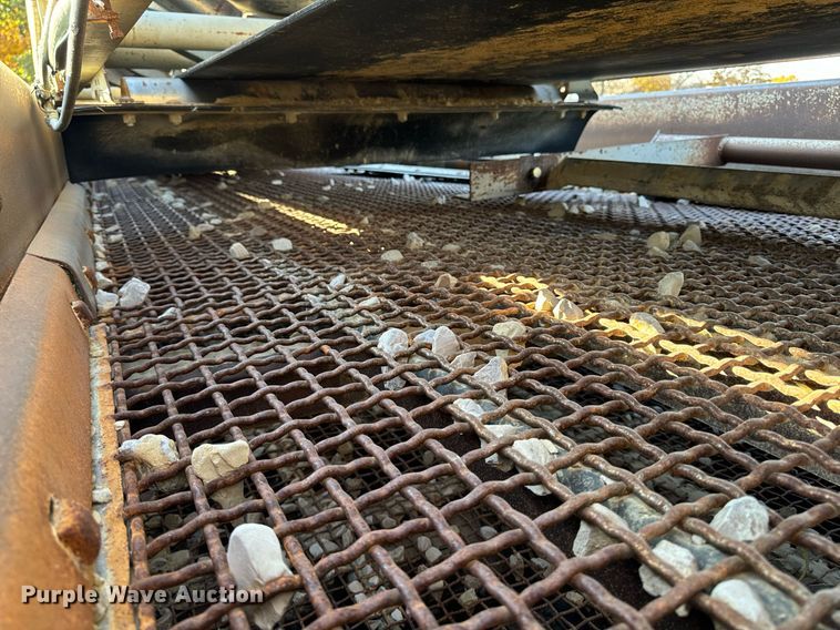 image for item DW2365 1995 CedarRapids Super 72 crusher