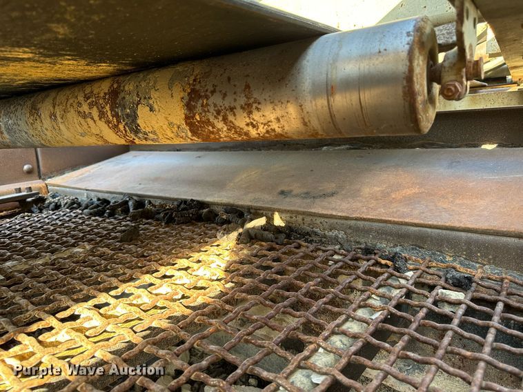 image for item DW2365 1995 CedarRapids Super 72 crusher