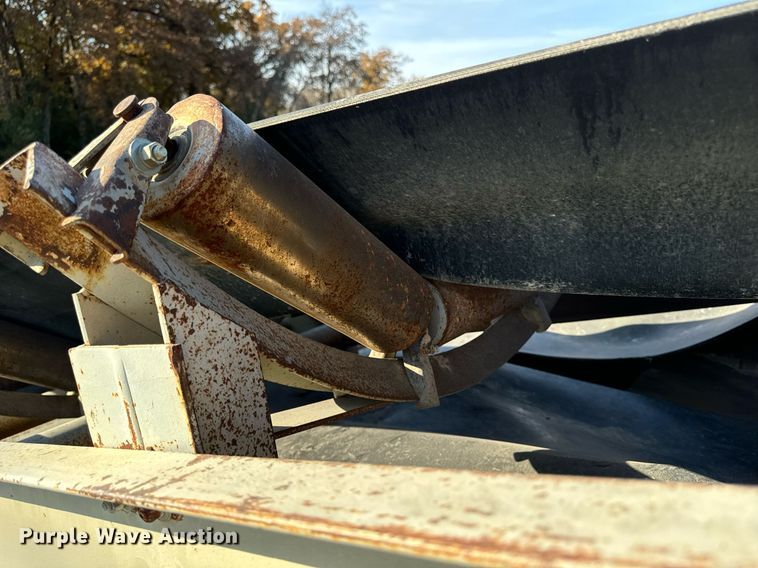 image for item DW2365 1995 CedarRapids Super 72 crusher