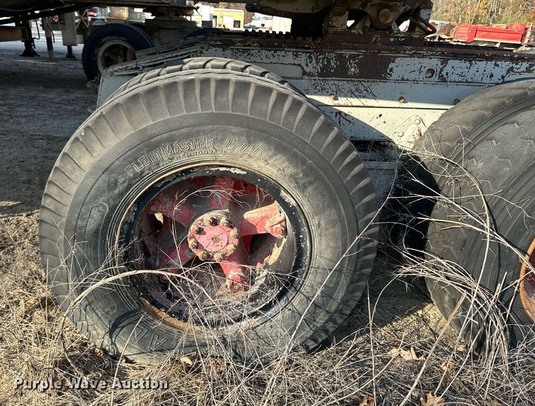 image for item DW2365 1995 CedarRapids Super 72 crusher