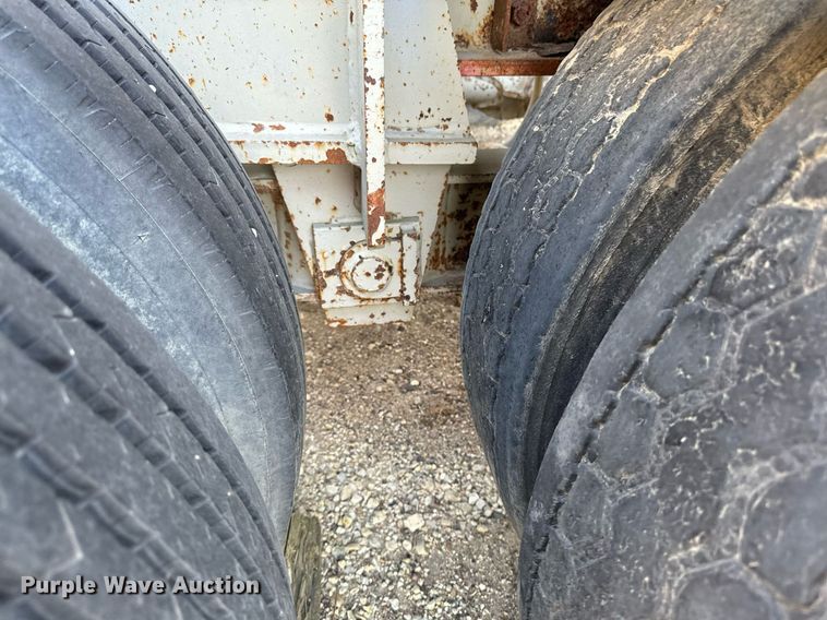 image for item DW2365 1995 CedarRapids Super 72 crusher