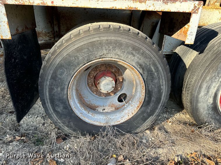 image for item DW2365 1995 CedarRapids Super 72 crusher