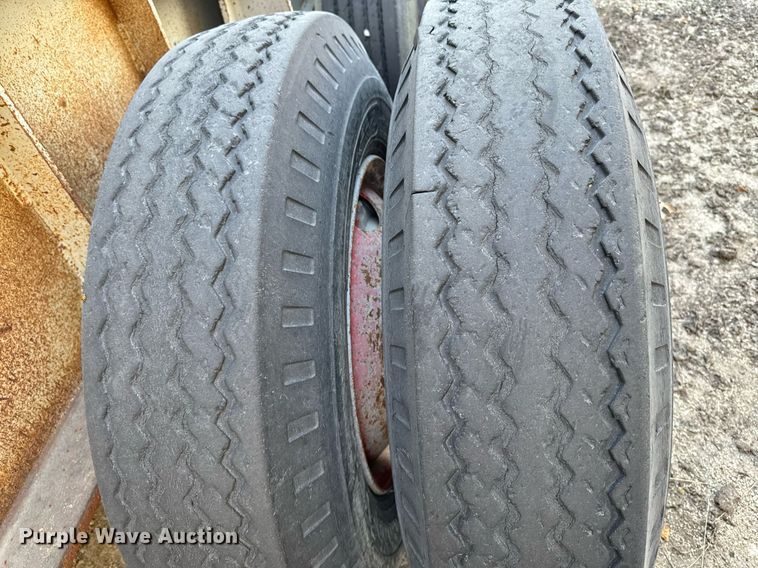 image for item DW2365 1995 CedarRapids Super 72 crusher