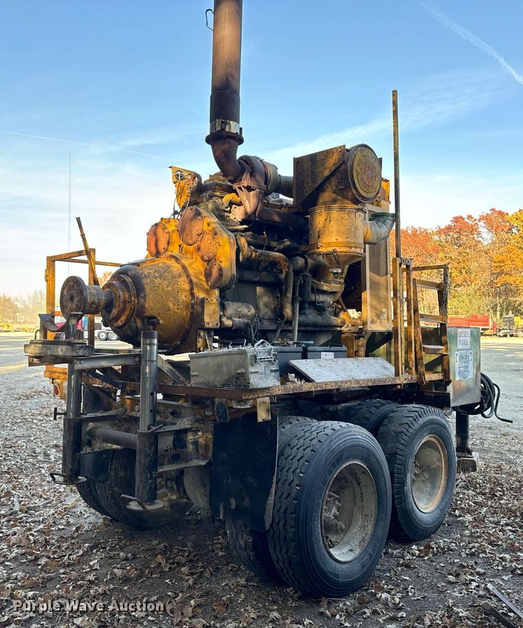 image for item DW2366 1975 Caterpillar D353 power unit