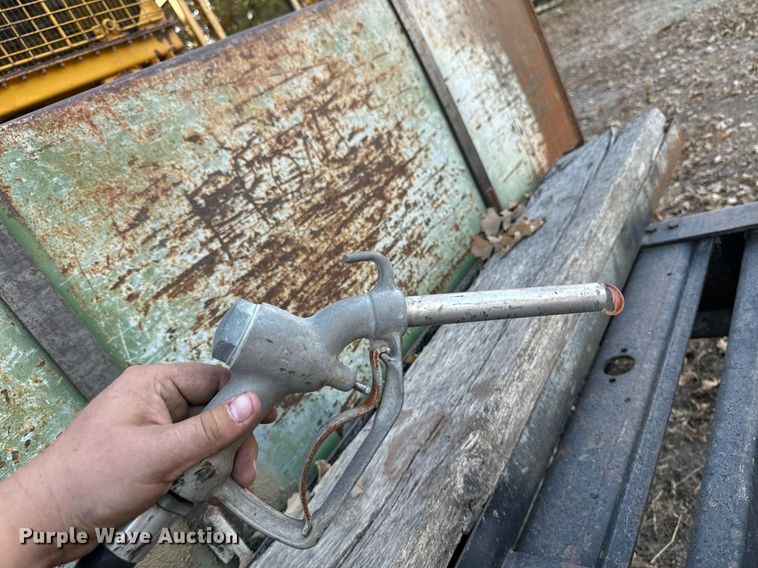 image for item DW2366 1975 Caterpillar D353 power unit