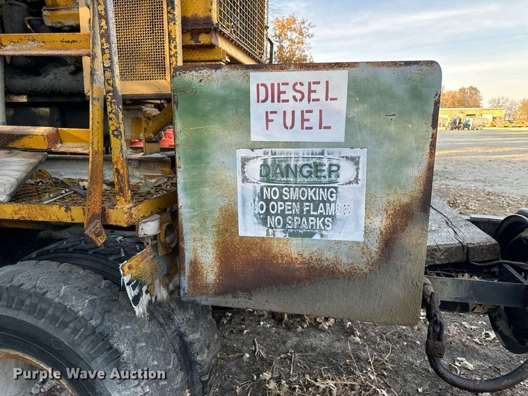 image for item DW2366 1975 Caterpillar D353 power unit