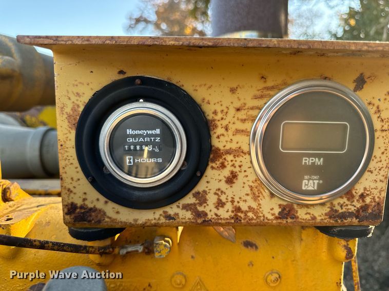 image for item DW2366 1975 Caterpillar D353 power unit