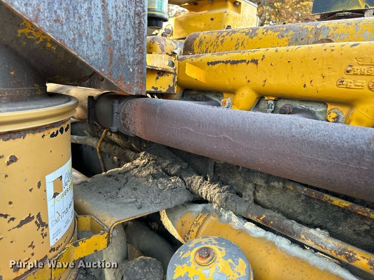 image for item DW2366 1975 Caterpillar D353 power unit